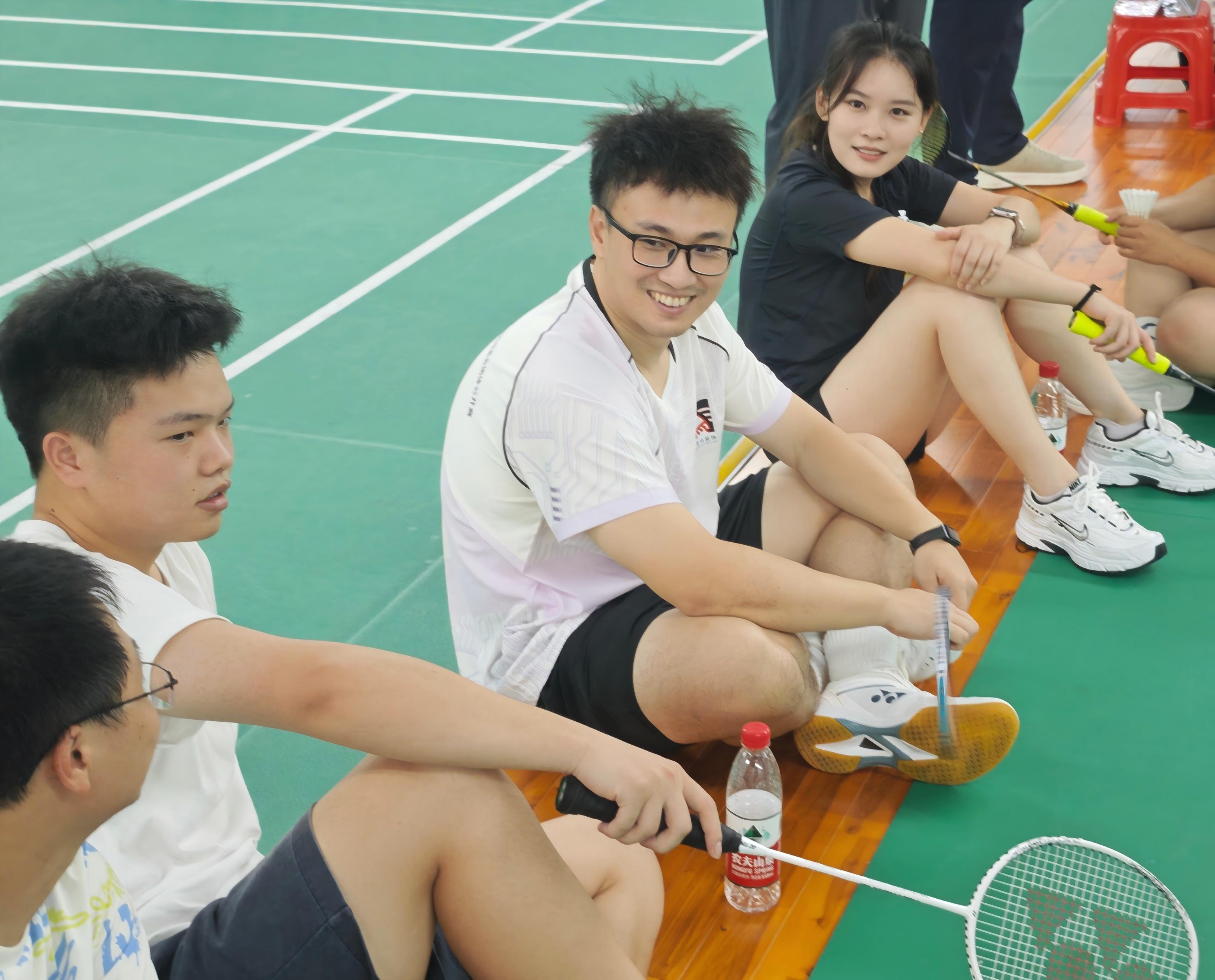 羽毛球比赛